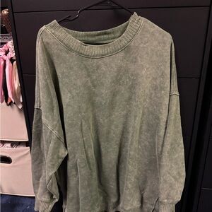 SO Green Crew Neck Sweater Casual Knit